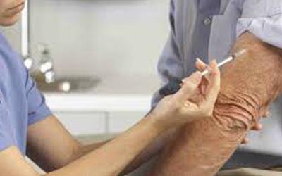 Nel Lazio firmata l’ordinanza per rendere obbligatorio il vaccino per influenza e pneumococco per gli over 65 e per tutto il personale sanitario